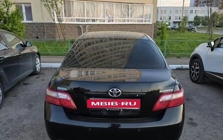 Toyota Camry, 2010 год, 820 000 рублей, 2 фотография