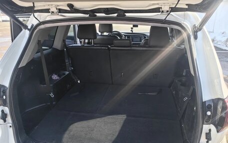 Toyota Highlander III, 2014 год, 2 350 000 рублей, 7 фотография