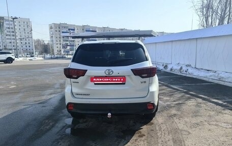 Toyota Highlander III, 2014 год, 2 350 000 рублей, 4 фотография
