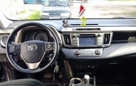Toyota RAV4, 2013 год, 2 050 000 рублей, 10 фотография