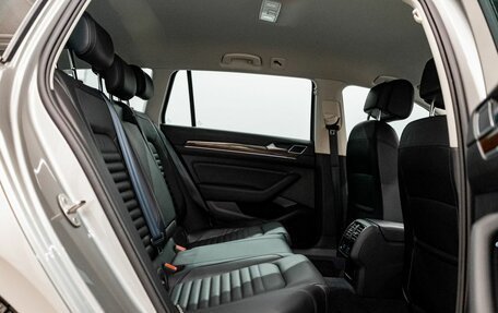 Volkswagen Passat B8 рестайлинг, 2016 год, 1 670 000 рублей, 8 фотография