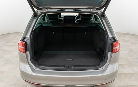 Volkswagen Passat B8 рестайлинг, 2016 год, 1 670 000 рублей, 20 фотография