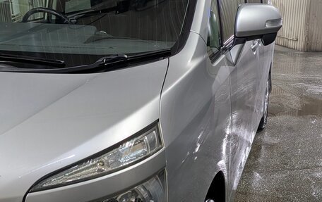 Toyota Voxy II, 2010 год, 1 450 000 рублей, 6 фотография