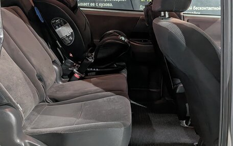 Toyota Voxy II, 2010 год, 1 450 000 рублей, 9 фотография