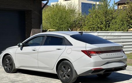 Hyundai Elantra, 2022 год, 1 800 000 рублей, 3 фотография