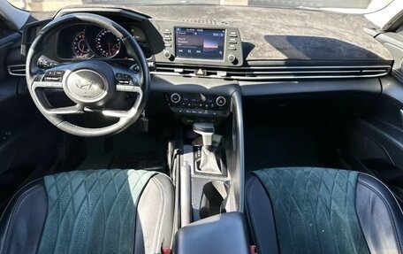 Hyundai Elantra, 2022 год, 1 800 000 рублей, 8 фотография