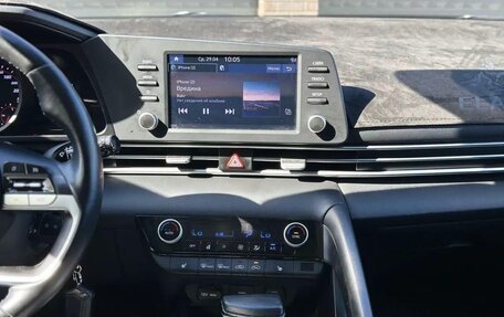Hyundai Elantra, 2022 год, 1 800 000 рублей, 9 фотография