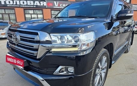 Toyota Land Cruiser 200, 2017 год, 7 350 000 рублей, 7 фотография