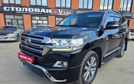 Toyota Land Cruiser 200, 2017 год, 7 350 000 рублей, 5 фотография