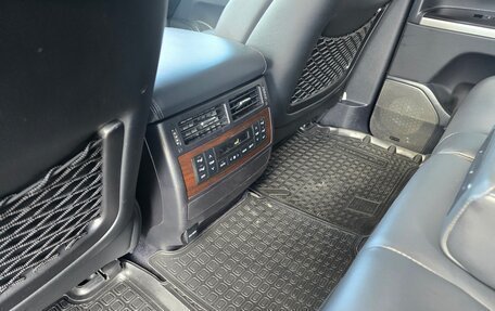 Toyota Land Cruiser 200, 2017 год, 7 350 000 рублей, 30 фотография