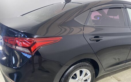 Hyundai Solaris II рестайлинг, 2017 год, 1 000 000 рублей, 2 фотография