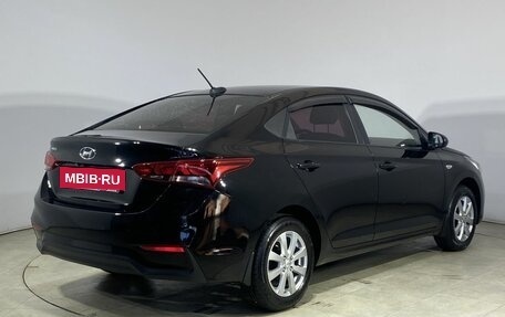 Hyundai Solaris II рестайлинг, 2017 год, 1 000 000 рублей, 6 фотография