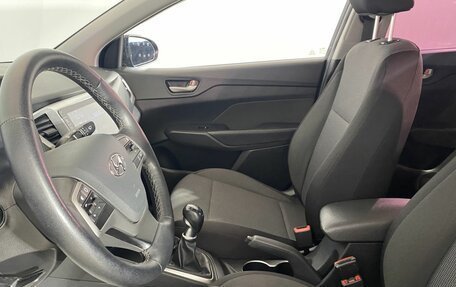 Hyundai Solaris II рестайлинг, 2017 год, 1 000 000 рублей, 17 фотография
