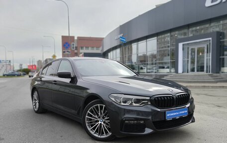 BMW 5 серия, 2017 год, 3 990 000 рублей, 3 фотография