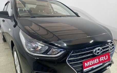 Hyundai Solaris II рестайлинг, 2017 год, 1 000 000 рублей, 12 фотография