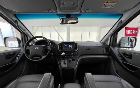 Hyundai Grand Starex Grand Starex I рестайлинг 2, 2020 год, 3 999 000 рублей, 13 фотография