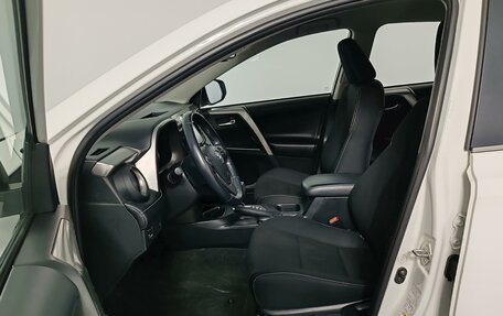 Toyota RAV4, 2018 год, 2 275 000 рублей, 16 фотография