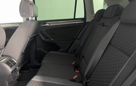 Volkswagen Tiguan II, 2018 год, 2 780 000 рублей, 6 фотография