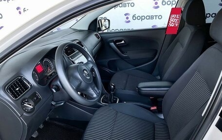 Volkswagen Polo VI (EU Market), 2011 год, 720 000 рублей, 12 фотография