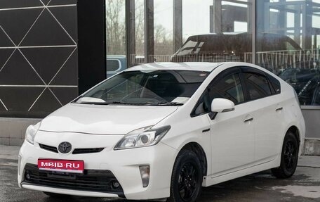 Toyota Prius, 2012 год, 1 010 000 рублей, 1 фотография