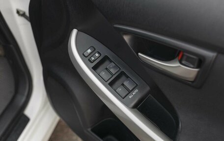 Toyota Prius, 2012 год, 1 010 000 рублей, 14 фотография