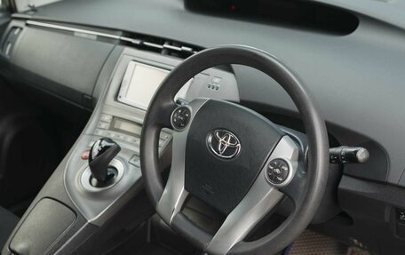 Toyota Prius, 2012 год, 1 010 000 рублей, 13 фотография