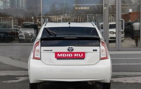 Toyota Prius, 2012 год, 1 010 000 рублей, 4 фотография