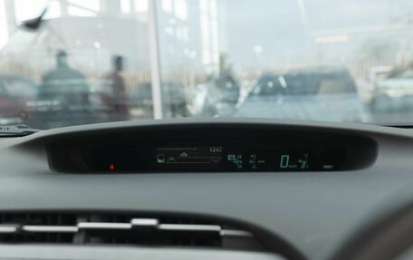 Toyota Prius, 2012 год, 1 010 000 рублей, 17 фотография