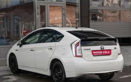 Toyota Prius, 2012 год, 1 010 000 рублей, 3 фотография