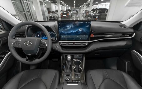 Toyota Highlander, 2026 год, 5 300 000 рублей, 8 фотография