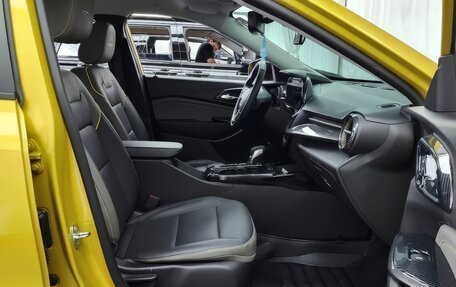 Chevrolet Trax, 2023 год, 1 950 000 рублей, 10 фотография