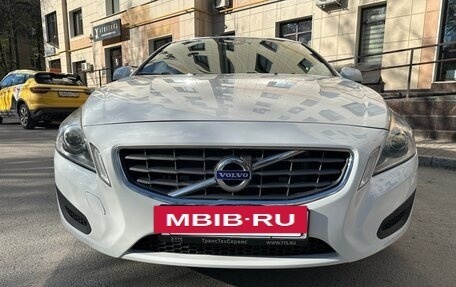 Volvo S60 III, 2011 год, 820 000 рублей, 2 фотография