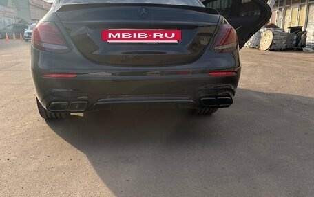 Mercedes-Benz E-Класс, 2019 год, 3 600 000 рублей, 9 фотография