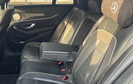 Mercedes-Benz E-Класс, 2019 год, 3 600 000 рублей, 18 фотография