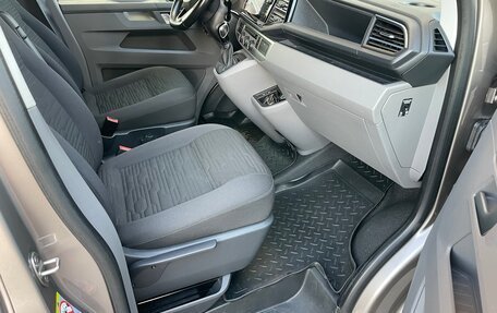 Volkswagen Caravelle T6 рестайлинг, 2020 год, 4 300 000 рублей, 8 фотография