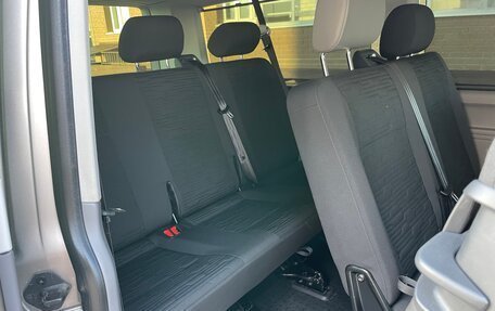 Volkswagen Caravelle T6 рестайлинг, 2020 год, 4 300 000 рублей, 10 фотография