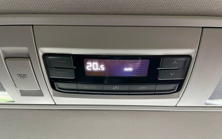 Volkswagen Caravelle T6 рестайлинг, 2020 год, 4 300 000 рублей, 21 фотография