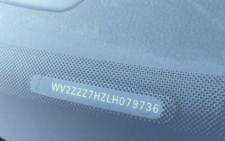 Volkswagen Caravelle T6 рестайлинг, 2020 год, 4 300 000 рублей, 24 фотография