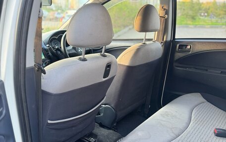 Mitsubishi Colt VI рестайлинг, 2003 год, 380 000 рублей, 7 фотография