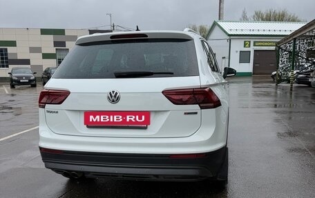 Volkswagen Tiguan II, 2018 год, 2 750 000 рублей, 4 фотография