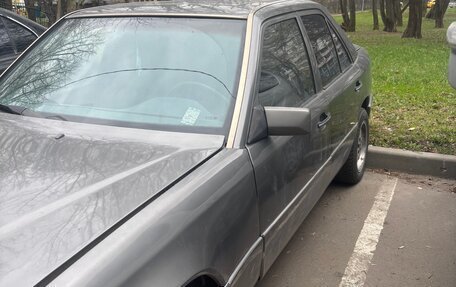 Mercedes-Benz E-Класс, 1993 год, 400 000 рублей, 2 фотография