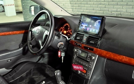 Toyota Avensis III рестайлинг, 2005 год, 550 000 рублей, 18 фотография