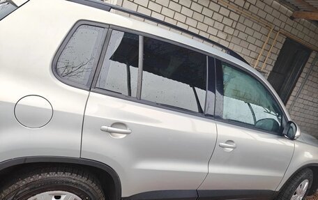 Volkswagen Tiguan I, 2011 год, 900 000 рублей, 5 фотография