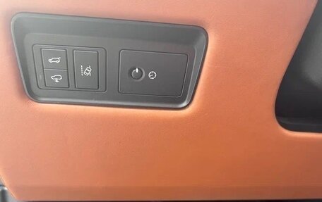 Land Rover Range Rover IV рестайлинг, 2015 год, 4 390 000 рублей, 11 фотография