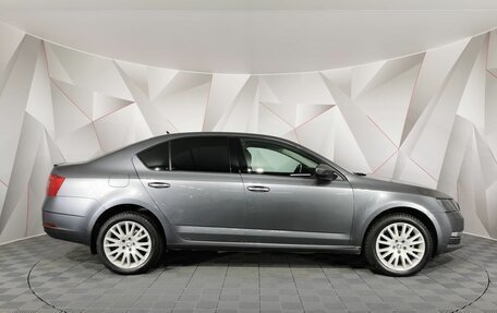 Skoda Octavia, 2018 год, 1 675 000 рублей, 6 фотография