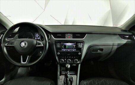 Skoda Octavia, 2018 год, 1 675 000 рублей, 13 фотография