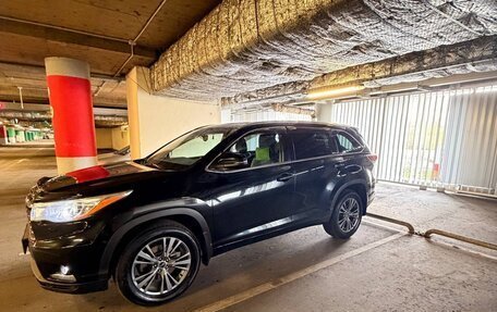 Toyota Highlander III, 2014 год, 3 459 000 рублей, 2 фотография