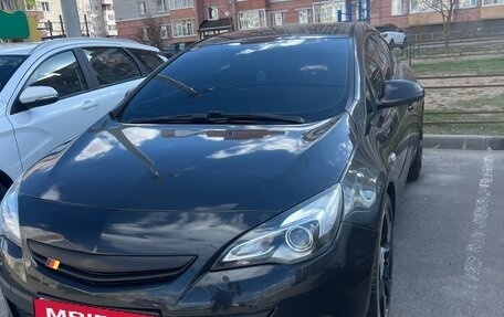 Opel Astra J, 2012 год, 620 000 рублей, 2 фотография