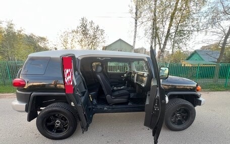 Toyota FJ Cruiser, 2006 год, 2 200 000 рублей, 4 фотография