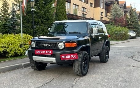 Toyota FJ Cruiser, 2006 год, 2 200 000 рублей, 3 фотография